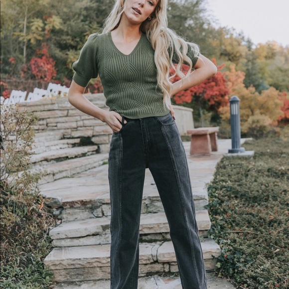 Brand New from One Loved Babe ~ Olive Green Blouse with Puffy Sleeves ~ Medium - Picture 5 of 8